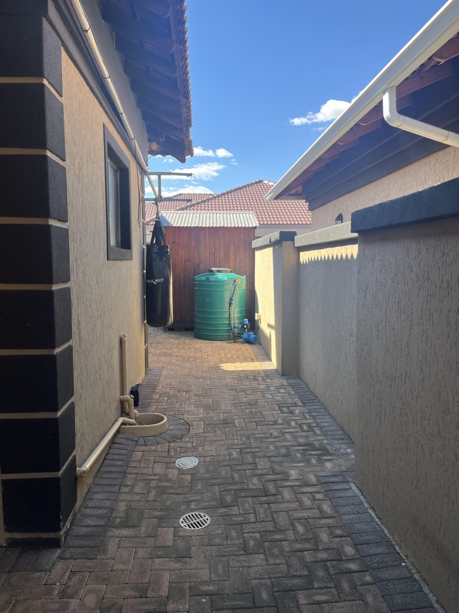 3 Bedroom Property for Sale in Baillie Park North West